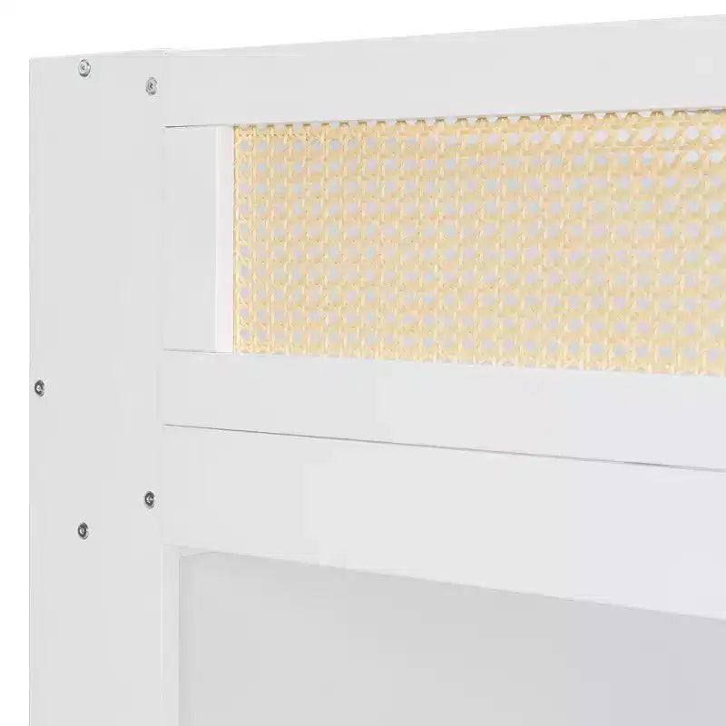 Lit superposé jumeau sur grand lit avec étagère et LED