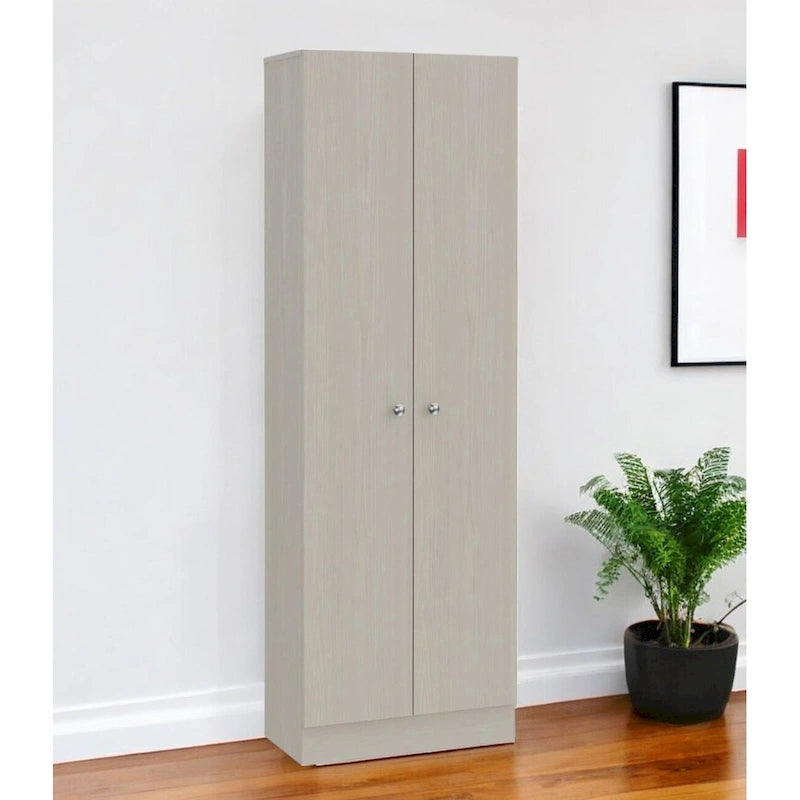 Garde-manger ou placard de rangement en bois gris clair