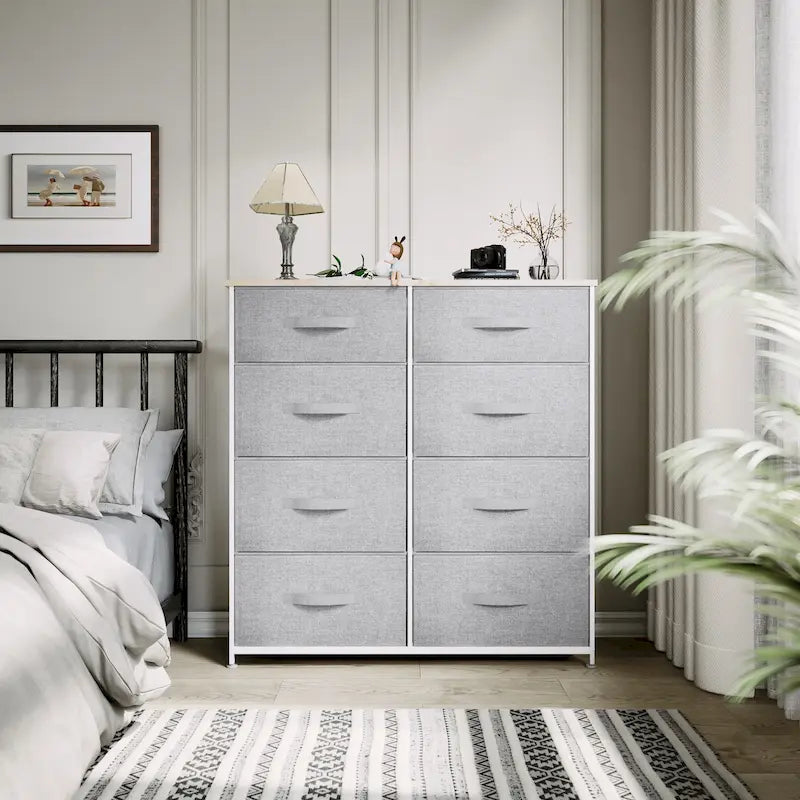 Commode de rangement à 8 tiroirs de tailles variées