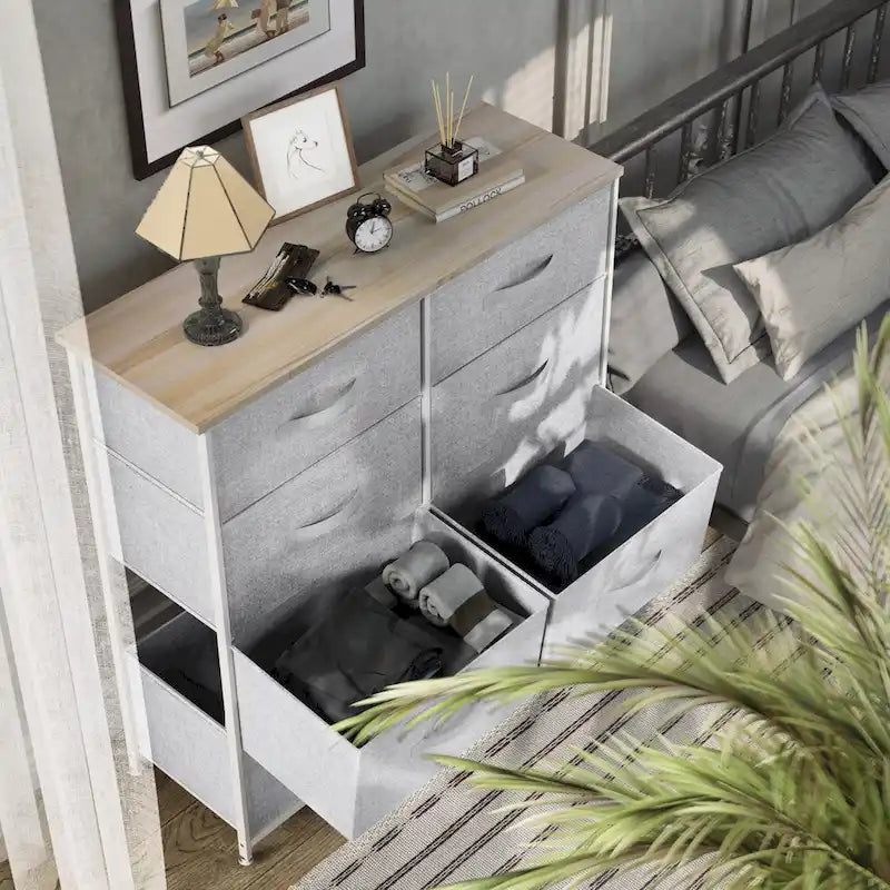 Commode de rangement à 8 tiroirs de tailles variées